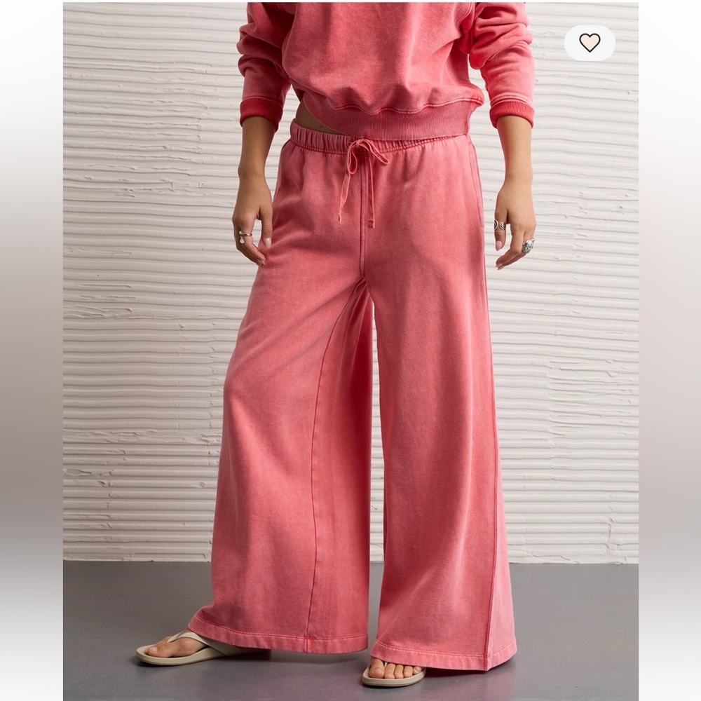 New! AE Everyday Luxe Wide-Leg Sweat Pant - Cherry